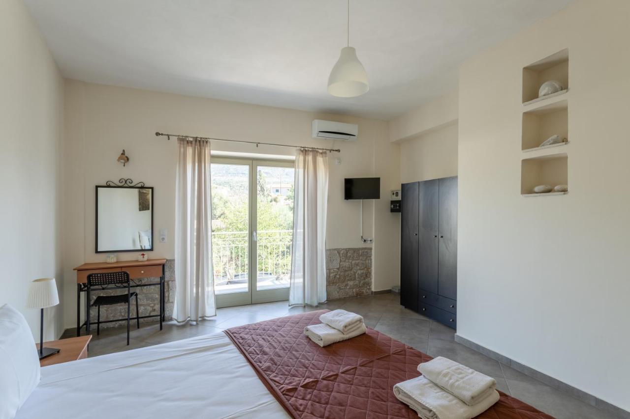 Orion Residence Mani อายิโอสนิโกลาโอส ภายนอก รูปภาพ